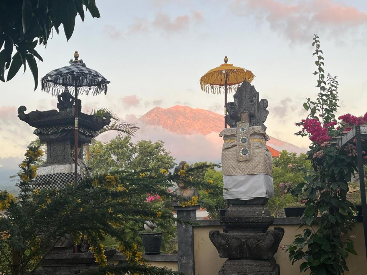 Villa Omah Semar Tulamben Buitenkant foto
