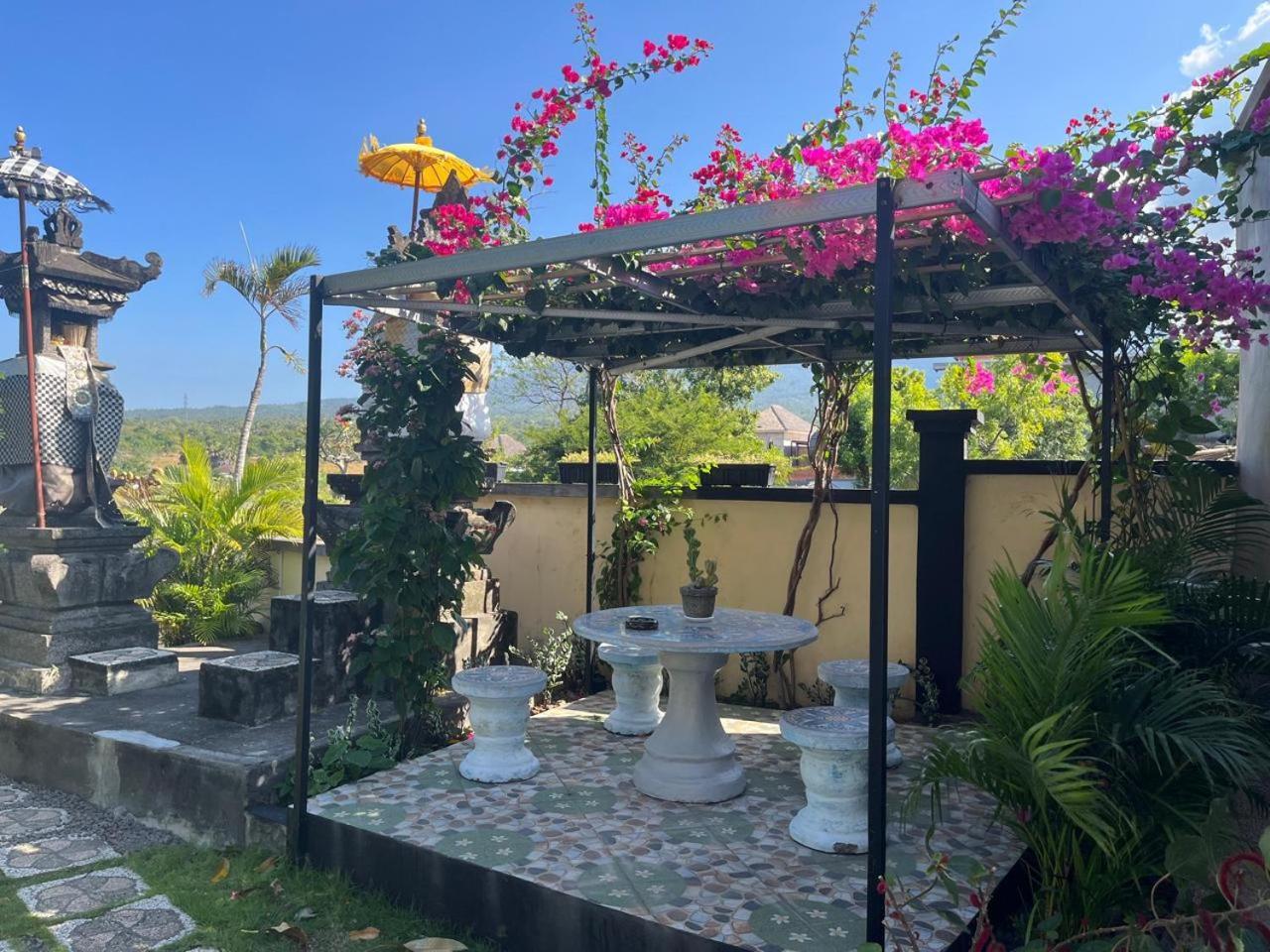 Villa Omah Semar Tulamben Buitenkant foto
