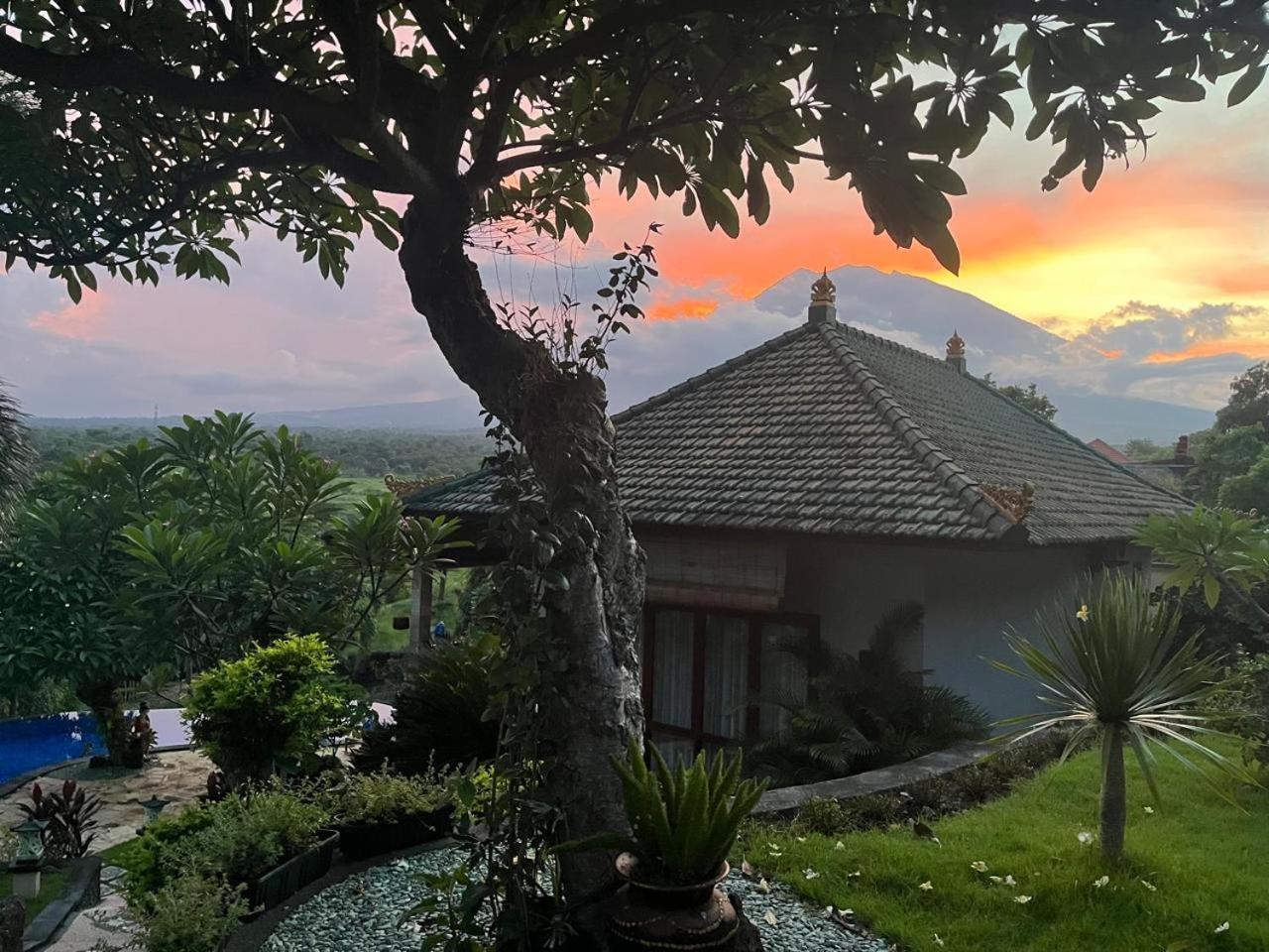 Villa Omah Semar Tulamben Buitenkant foto