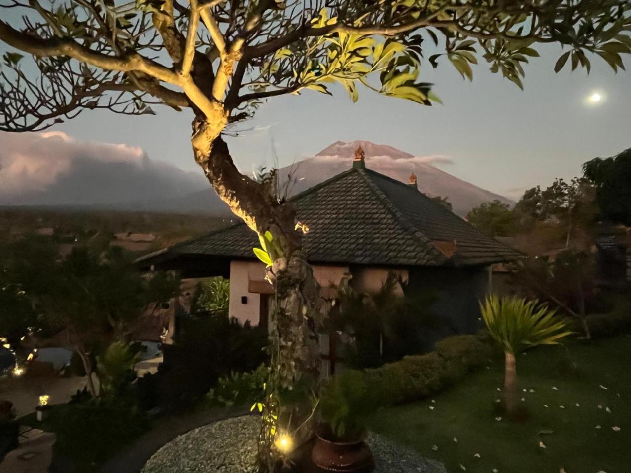 Villa Omah Semar Tulamben Buitenkant foto